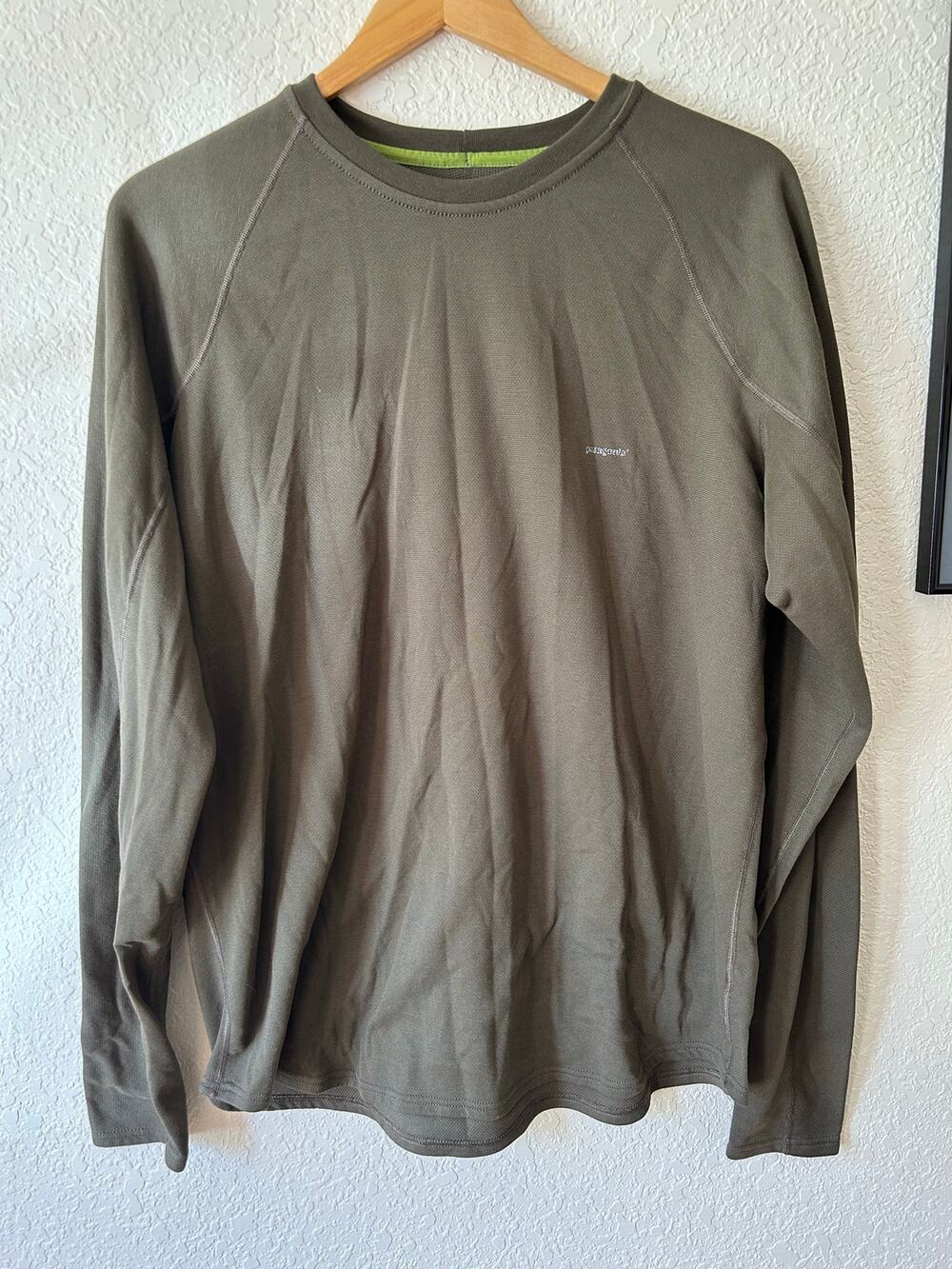 Patagonia Capilene Midweight Crewneck outdoorsy casual active GreenBase Layer
